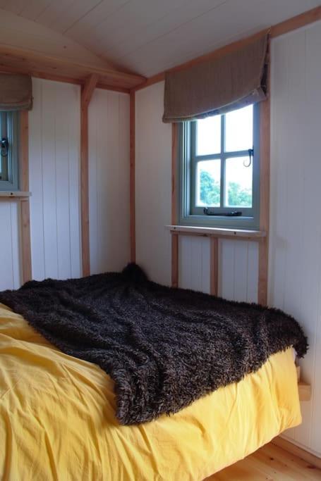 The Shepherds Hut Shrewsbury Exterior foto